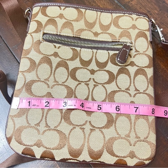 Vintage Coach crossbody bag signature brown and tan - Picture 9 of 10